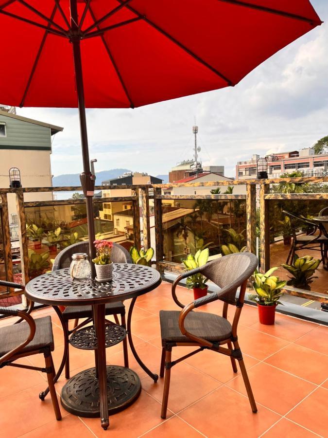 Yong Guan Bed & Breakfast Yuchi Exterior foto